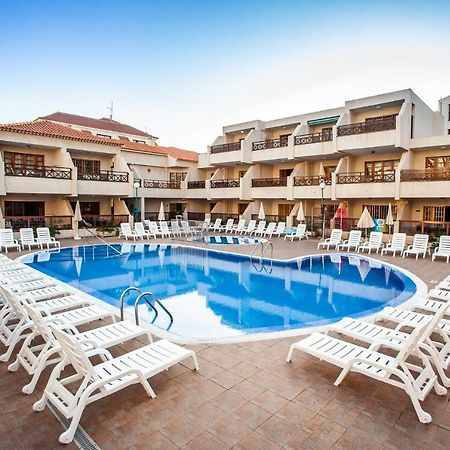 Spectacular Renovated Apartment, 5 Min To Camison Beach, With Aircon أرونا المظهر الخارجي الصورة