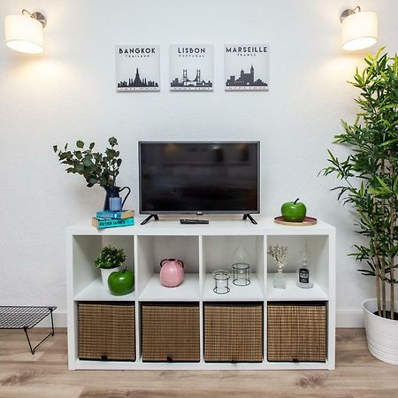 Spectacular Renovated Apartment, 5 Min To Camison Beach, With Aircon أرونا المظهر الخارجي الصورة