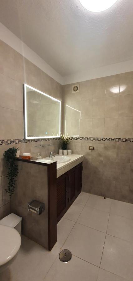 Spectacular Renovated Apartment, 5 Min To Camison Beach, With Aircon أرونا المظهر الخارجي الصورة