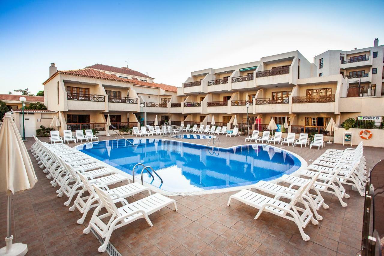 Spectacular Renovated Apartment, 5 Min To Camison Beach, With Aircon أرونا المظهر الخارجي الصورة