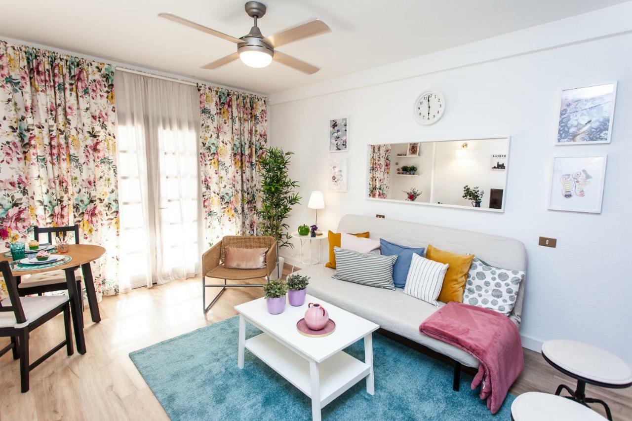 Spectacular Renovated Apartment, 5 Min To Camison Beach, With Aircon أرونا المظهر الخارجي الصورة