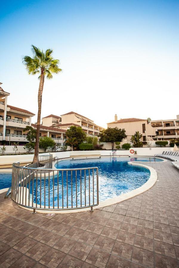 Spectacular Renovated Apartment, 5 Min To Camison Beach, With Aircon أرونا المظهر الخارجي الصورة