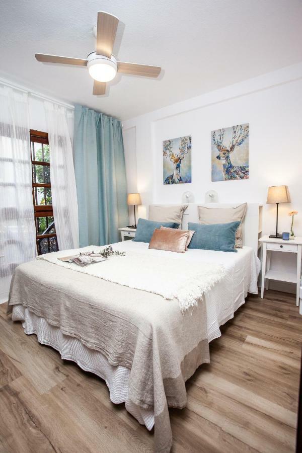 Spectacular Renovated Apartment, 5 Min To Camison Beach, With Aircon أرونا المظهر الخارجي الصورة