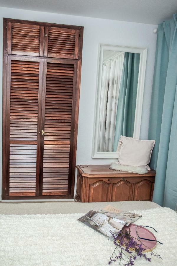 Spectacular Renovated Apartment, 5 Min To Camison Beach, With Aircon أرونا المظهر الخارجي الصورة